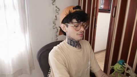 Bastiel online show from December 16, 3:29 pm