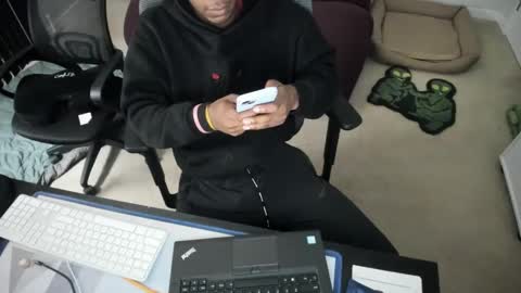 Racks online show from February 21, 3:01 am