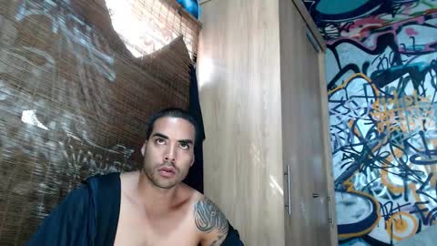 Justin online show from December 17, 7:31 pm