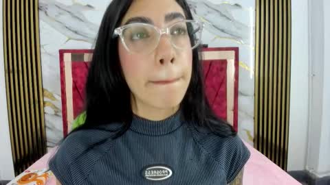 daniela villamizar online show from December 17, 2:24 pm