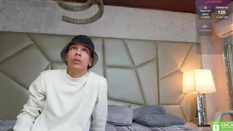 Helena  Evan online show from January 17, 11:41 am