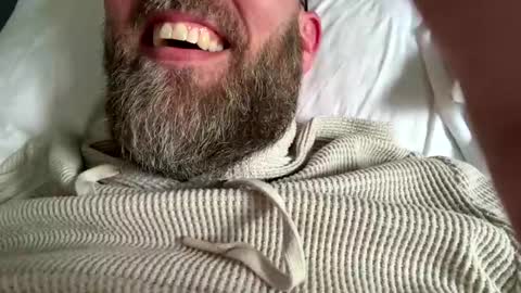 beard_papa online show from April 24, 12:45 am