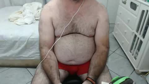 Snapshot of beastbearmg chatting on November 1, 12:33 am beastbearmg online show from November 1, 12:33 am