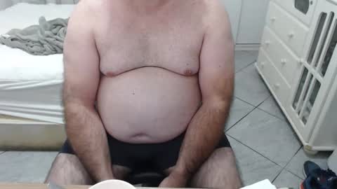 Snapshot of beastbearmg chatting on September 29, 12:42 am beastbearmg online show from September 29, 12:42 am