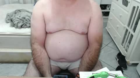 Snapshot of beastbearmg chatting on September 24, 11:44 pm beastbearmg online show from September 24, 11:44 pm