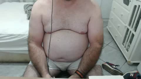 Snapshot of beastbearmg chatting on October 4, 3:59 am beastbearmg online show from October 4, 3:59 am