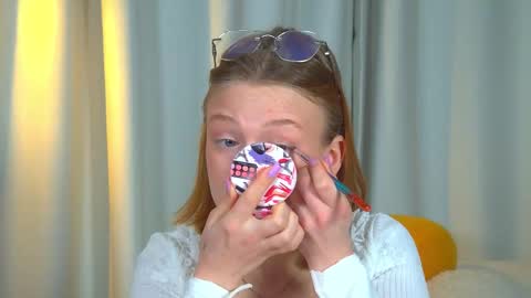 Beatrice online show from March 29, 7:32 am