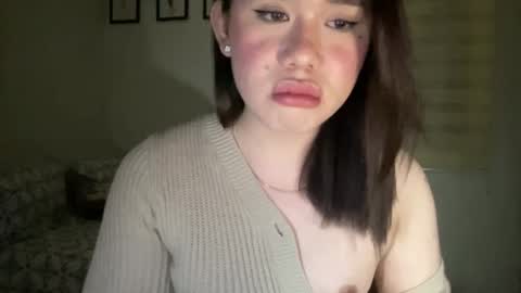 Snapshot of beautiful_lust69 chatting on December 11, 5:03 pm Sweet Aya online show from December 11, 5:03 pm