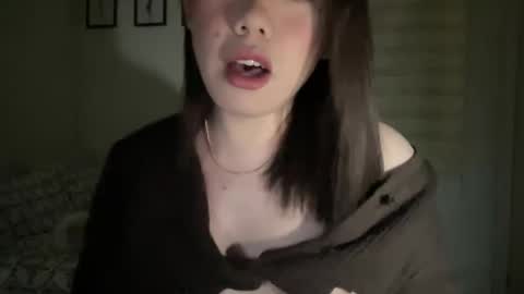 Snapshot of beautiful_lust69 chatting on December 7, 1:46 pm Sweet Aya online show from December 7, 1:46 pm