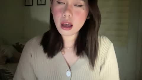 Snapshot of beautiful_lust69 chatting on December 2, 2:03 pm Sweet Aya online show from December 2, 2:03 pm