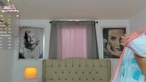 Ariana Reyes online show from December 18, 5:42 pm