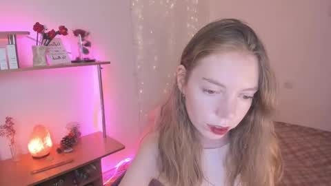 Snapshot of beautyeliise chatting on September 27, 2:26 pm Eliise online show from September 27, 2:26 pm