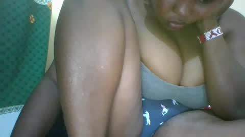 bebswee21 online show from July 24, 8:33 am