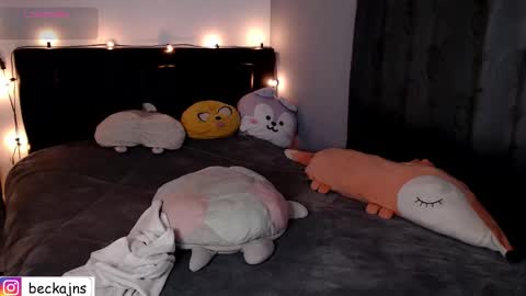 Marzhie online show from December 20, 7:37 am