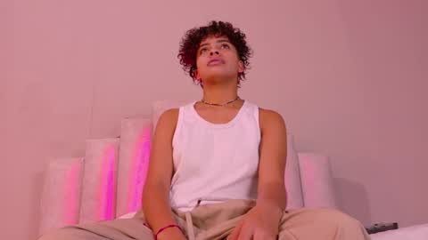 Beecckkkaaa online show from April 22, 1:07 pm