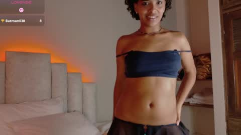 Beecckkkaaa online show from March 28, 1:34 pm