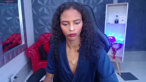 becky_lynch_102 online show from March 3, 6:59 pm