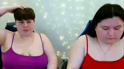 BeckyAndEllen online show from April 23, 11:51 am