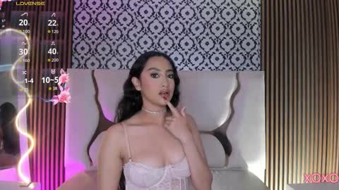 BELLA online show from December 21, 2:34 pm