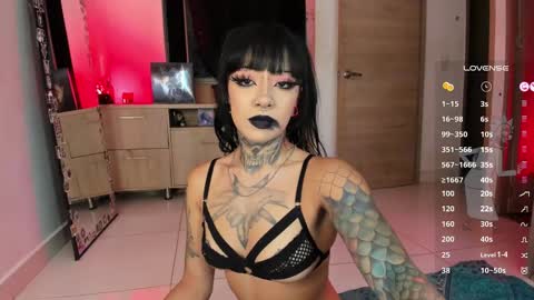 Daniela  ur fav living dead girl  online show from December 4, 11:15 pm