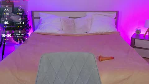 Bee  online show from April 9, 10:21 am