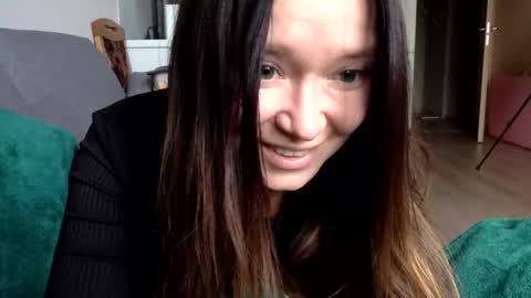 Snapshot of belajulia chatting on October 19, 12:32 pm belajulia online show from October 19, 12:32 pm