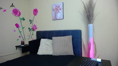 belaninsofia_ online show from July 24, 3:20 pm