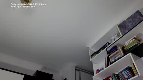 Alicia Belvedere online show from December 6, 6:00 pm