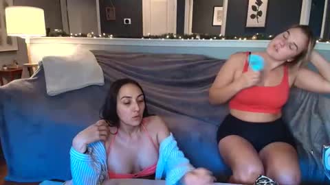 bella_ariaa online show from January 16, 11:36 pm