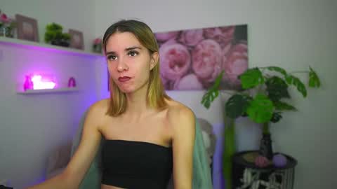 BellaBlonde online show from December 14, 2:12 pm