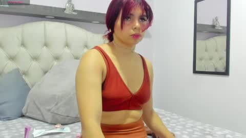 bella_ebony19 online show from May 17, 11:19 am