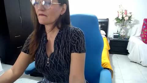 Bella online show from October 16, 11:03 pm