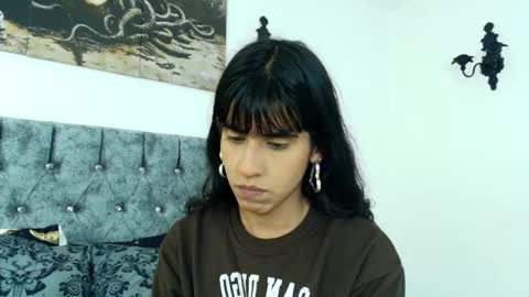 Bella online show from December 18, 11:22 pm