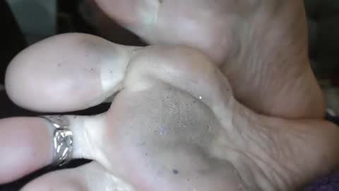 bella_sexy_feet online show from February 23, 7:49 pm