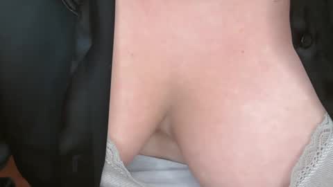 bella_sexy_feet online show from February 17, 9:32 pm