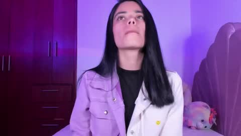 Snapshot of bella_sun_ chatting on September 16, 5:21 am Valeria Model Independent online show from September 16, 5:21 am