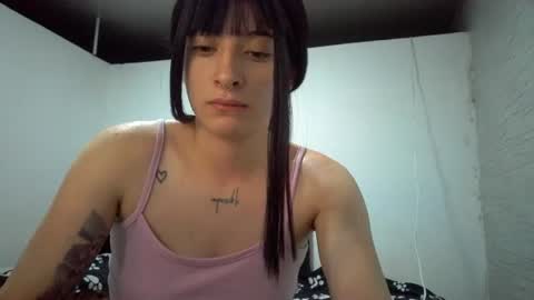 bella_thorne1999 online show from August 8, 1:48 am
