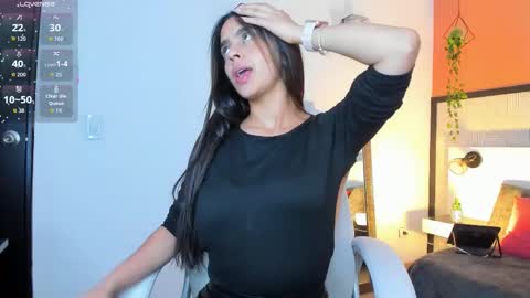 BELLA online show from February 17, 8:08 pm