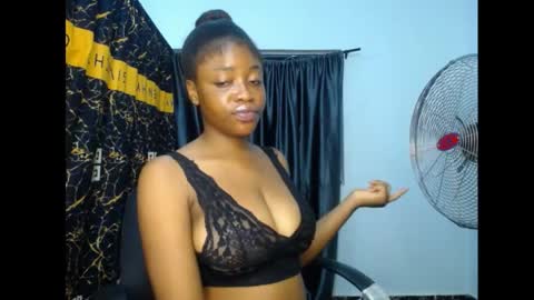 bella online show from April 18, 7:58 pm