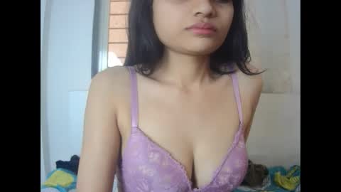 bellacrystall online show from March 7, 4:23 am