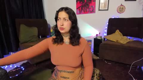 Bella online show from September 29, 8:19 pm