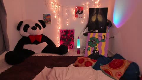 Bella online show from December 22, 5:21 pm