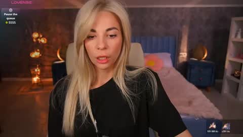 Bella online show from April 22, 1:40 pm