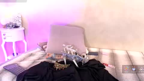 bellarooux online show from January 14, 12:35 pm