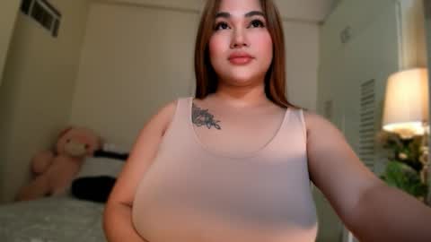 BELLA JONES online show from January 6, 1:37 pm