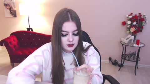 BellaVeller online show from December 11, 9:41 am