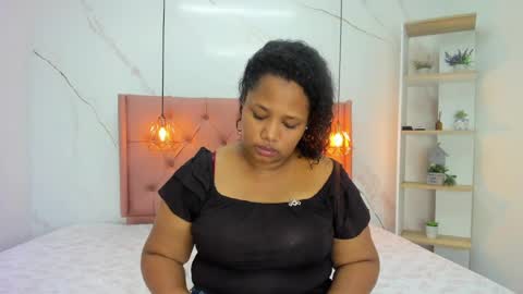 belle online show from April 19, 1:12 pm