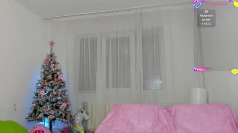 LucyJelly online show from December 18, 6:03 pm