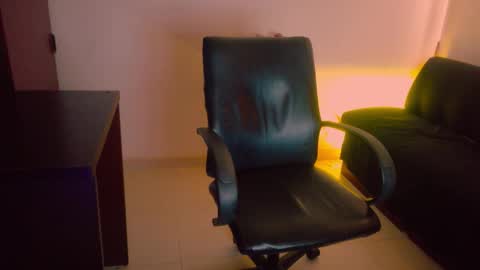 Loren Morrison online show from February 11, 8:01 pm