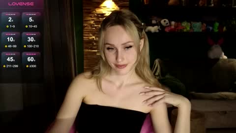 Belle online show from November 17, 11:24 am